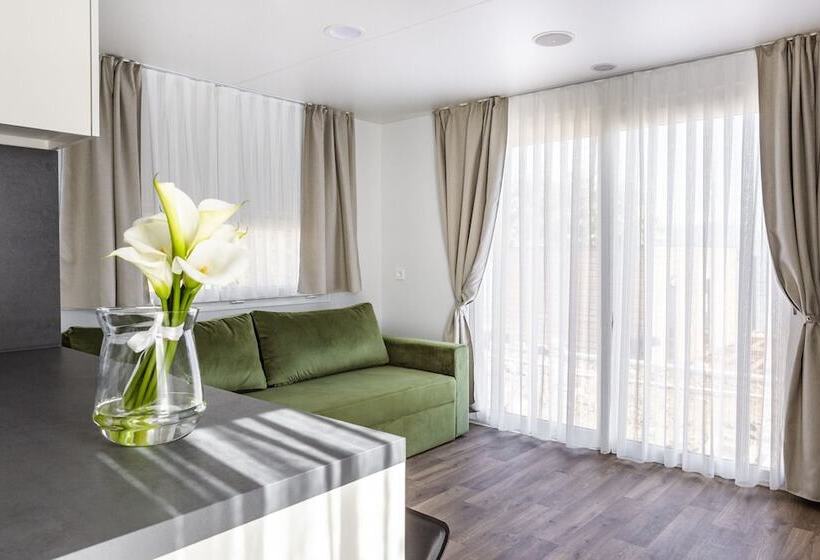 Люкс, Club Del Sole Desenzano Lake Village