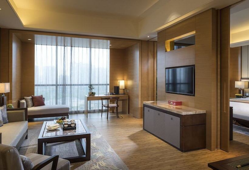 Номер Стандарт, Hualuxe Yangjiang City Center, An Ihg