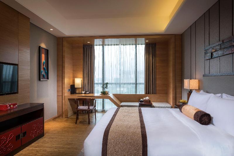 스탠다드 룸 킹사이즈 침대, Hualuxe Yangjiang City Center, An Ihg