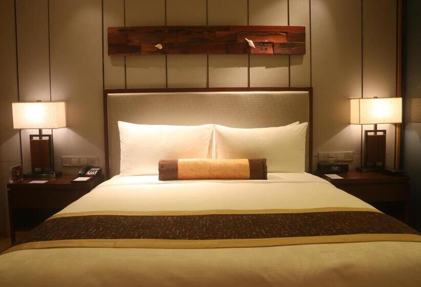 디럭스 룸, Hualuxe Yangjiang City Center, An Ihg