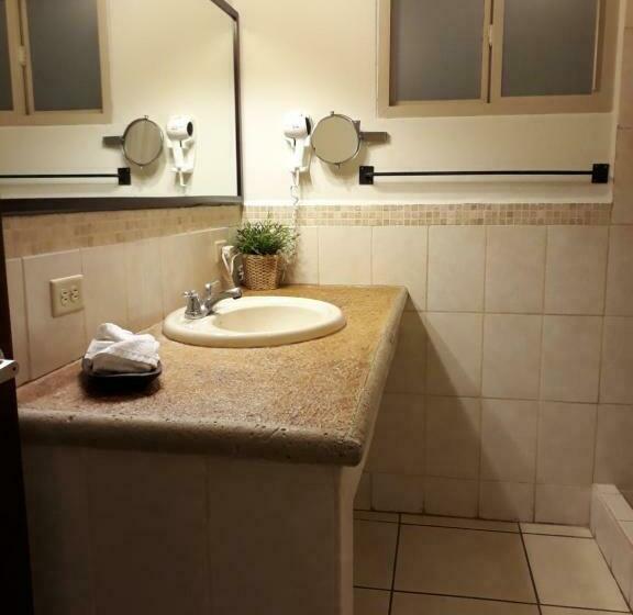 اتاق استاندارد, Humuya Inn