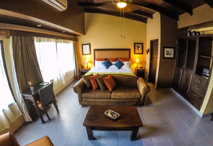 سوییت, Humuya Inn