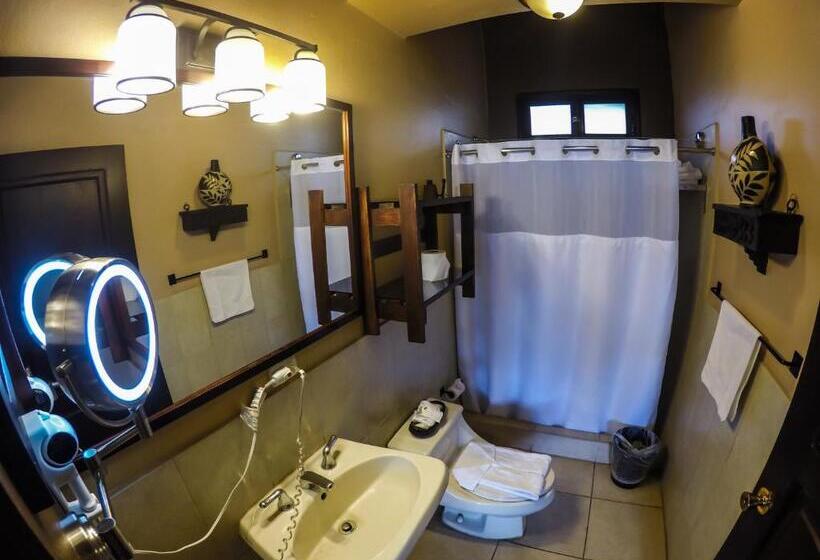 سوییت, Humuya Inn