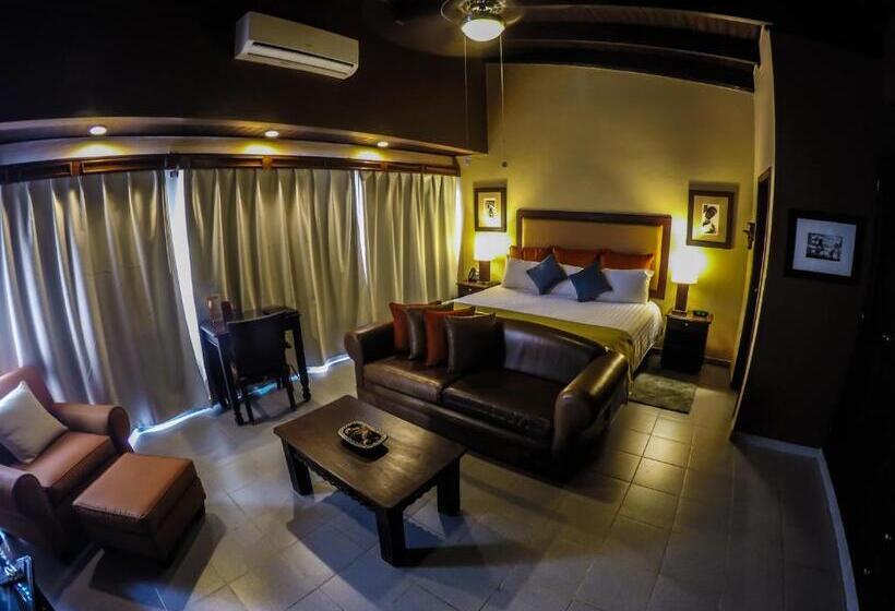 سوییت, Humuya Inn