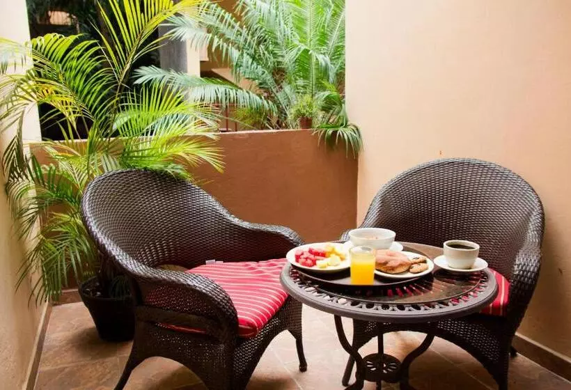 استودیو استاندارد با بالکن, Humuya Inn