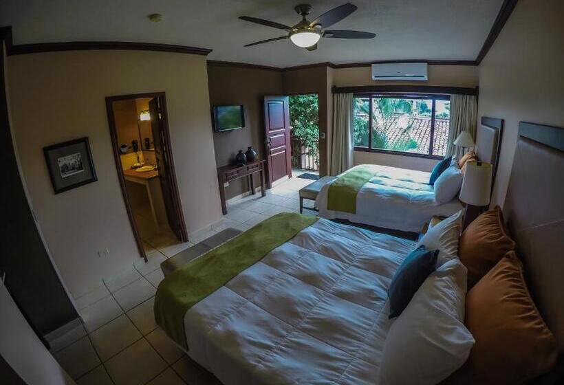 اتاق استاندارد سه نفره, Humuya Inn