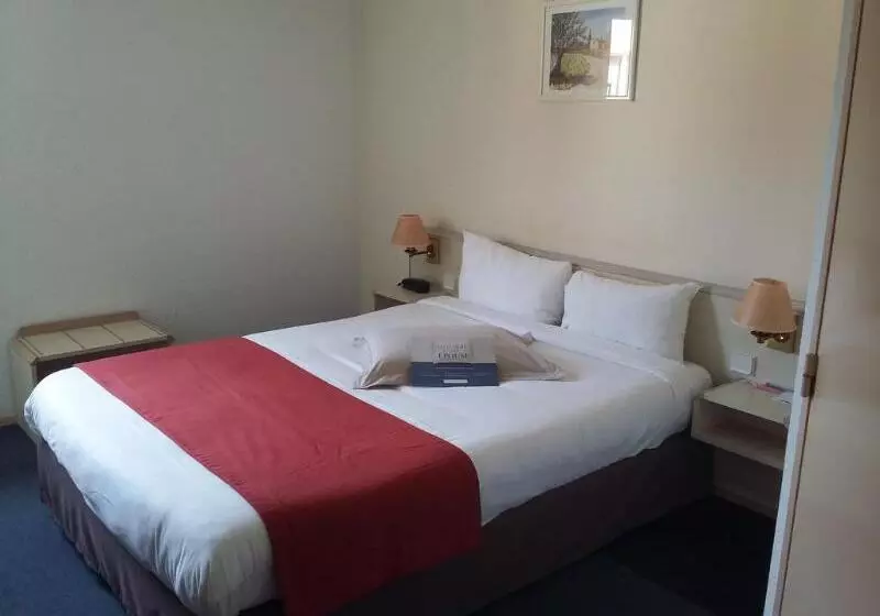 Camera Standard, Hôtel Nell