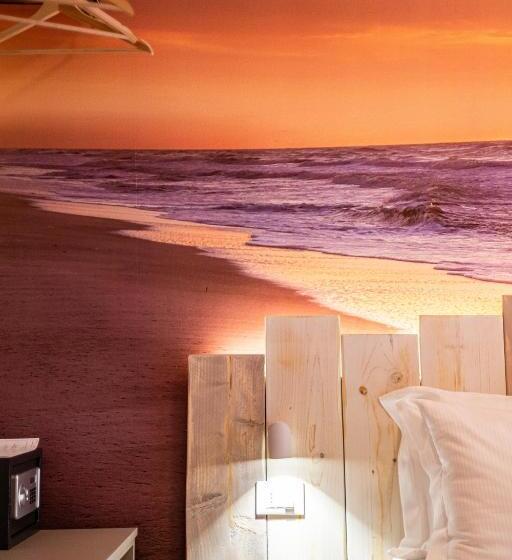 غرفة قياسية مزوَّدة بشُرفة, Majorca