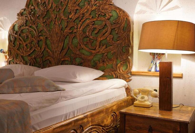 스위트 킹사이즈 침대, Mira Cappadocia