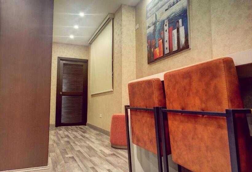 프레지덴셜 스위트, Ojos Del Rio