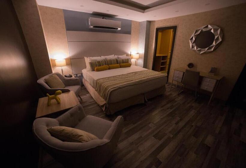 Президентский Люкс, Ojos Del Rio