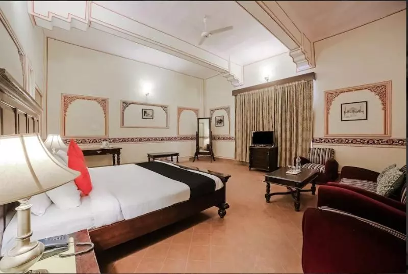 デラックスルーム, Roop Vilas Palace