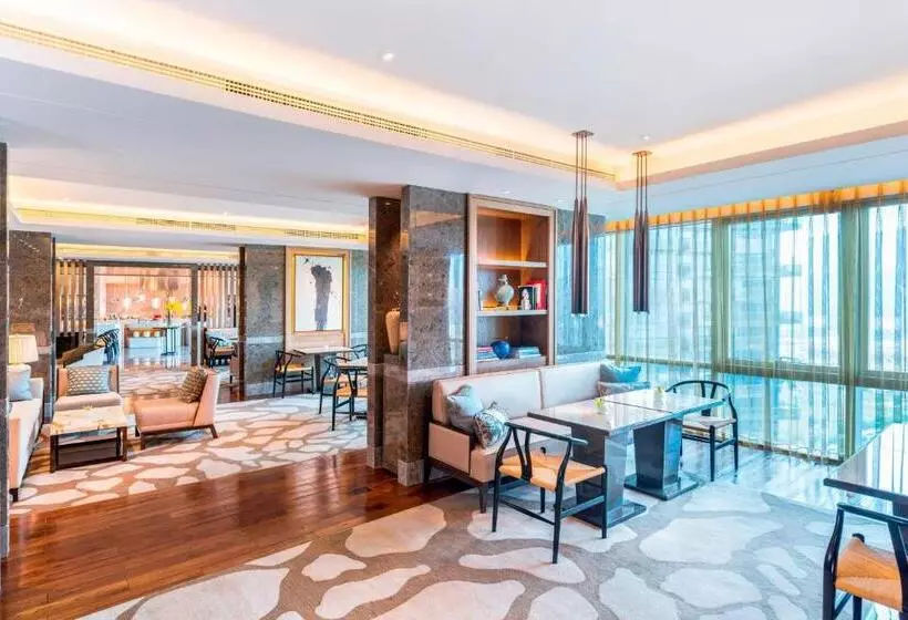 キングサイズベッドのクラブルーム, Sheraton Zhuhai