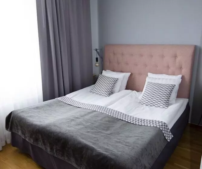 Standard Neljän Hengen Huone, City Central Hotel örebro By First Hotels