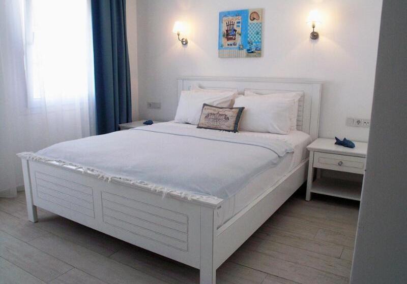 标准三人间, Via Farilya