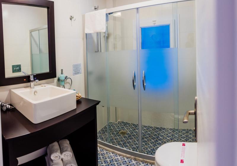 标准间, Via Farilya