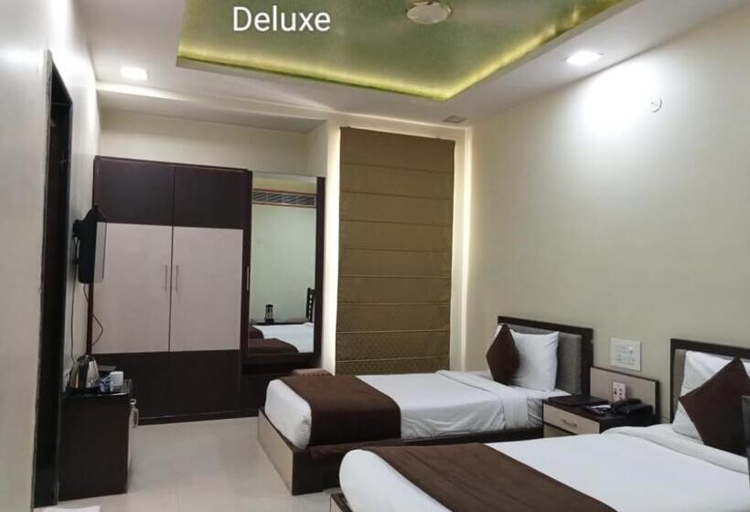 غرفة ديلوكس, Yash Regency