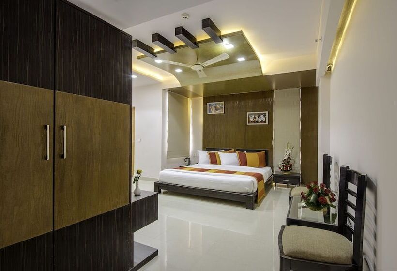 غرفة تنفيذية, Yash Regency