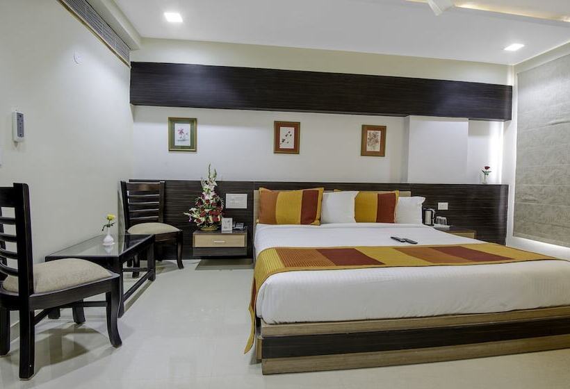 غرفة ديلوكس, Yash Regency