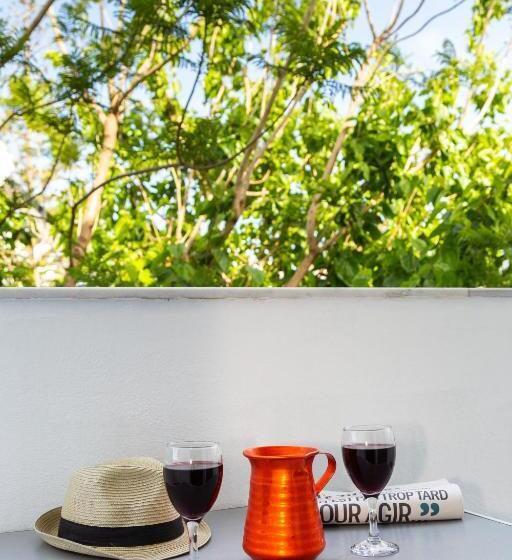 家族用アパートメント, Lefka Hotel & Apartments