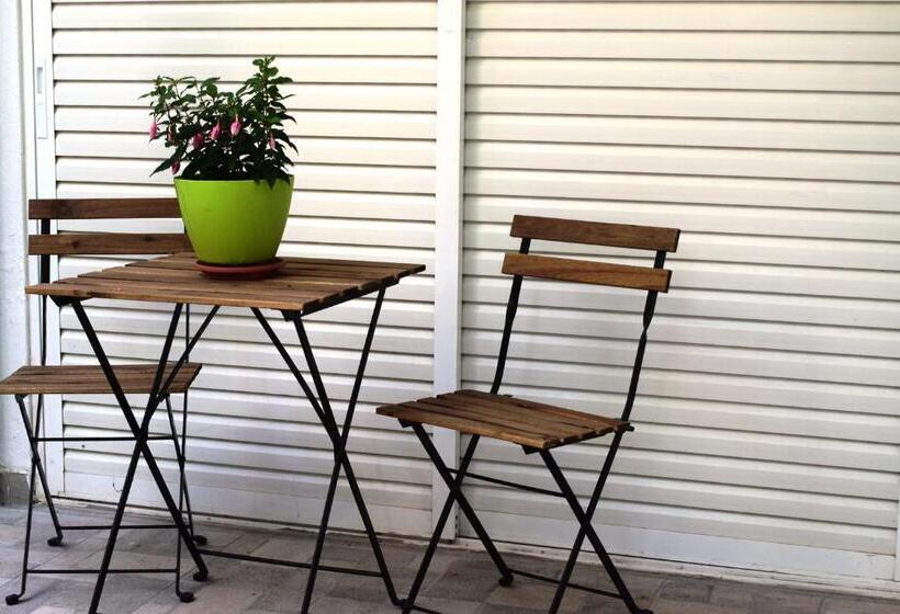 エコノミーワンルーム, Lefka Hotel & Apartments