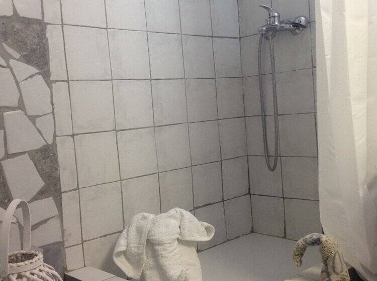 エコノミーワンルーム, Lefka Hotel & Apartments