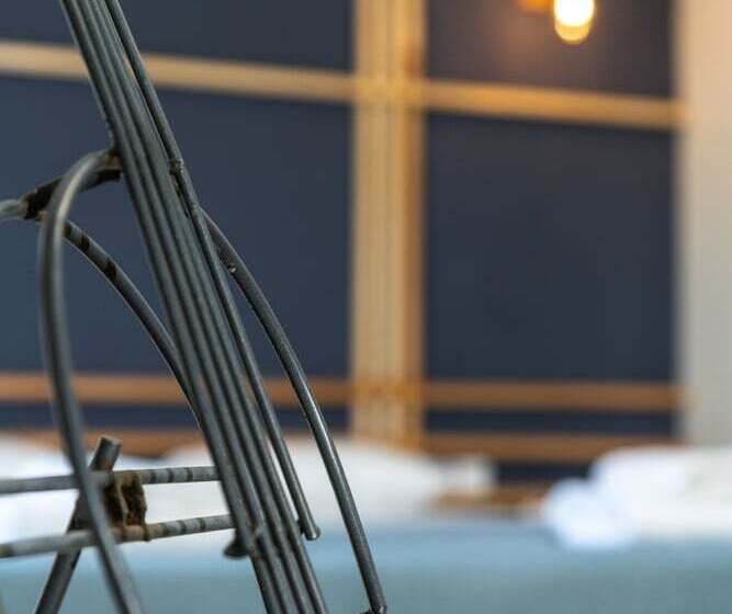 スタンダードスタジオ, Lefka Hotel & Apartments