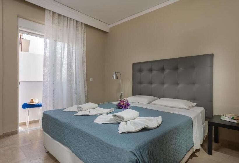 Семейные Апартаменты, Lefka Hotel & Apartments