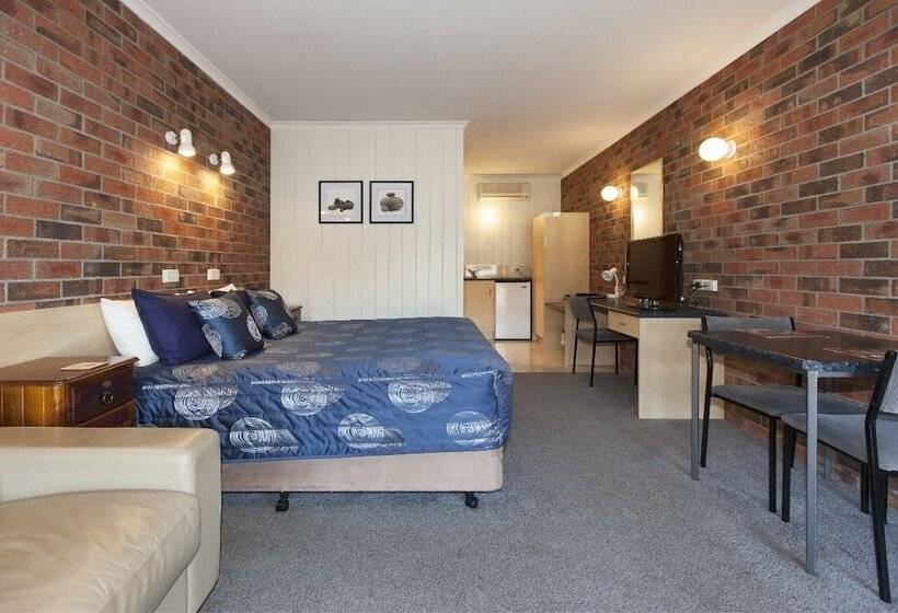 キングサイズベッドのスタンダードルーム, Ararat Motor Inn