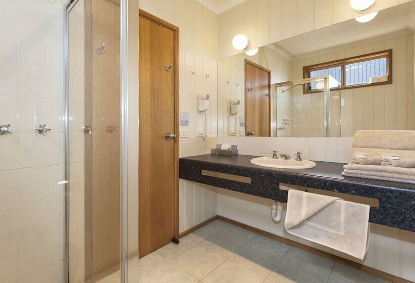 キングサイズベッドのスタンダードルーム, Ararat Motor Inn