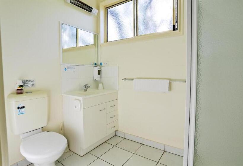 חדר משפחתי, Euroa Motor Inn