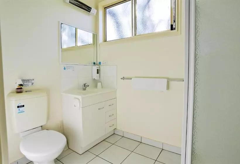 Perhehuone, Euroa Motor Inn