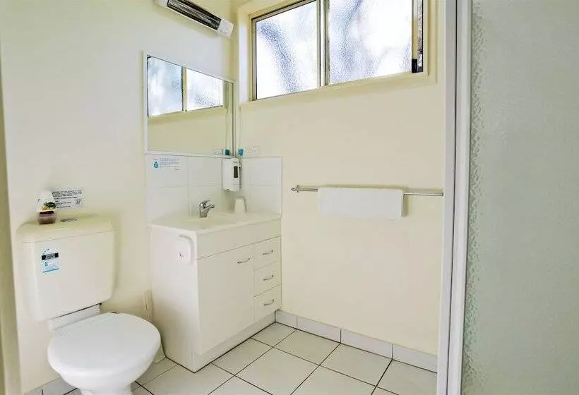 Perhehuone, Euroa Motor Inn