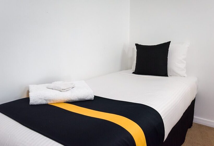 חדר משפחתי, Euroa Motor Inn