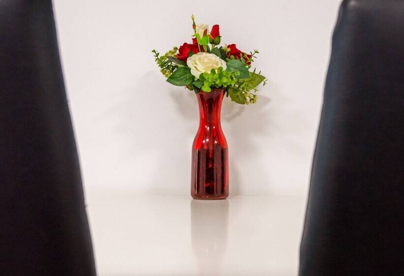 חדר משפחתי, Euroa Motor Inn