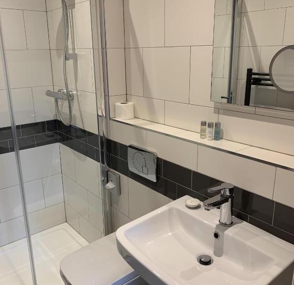 标准间, Hensleigh House