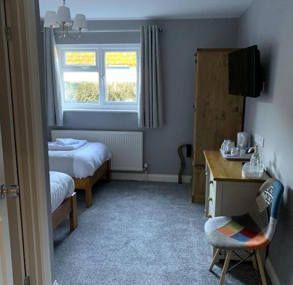 高级大房间, Hensleigh House