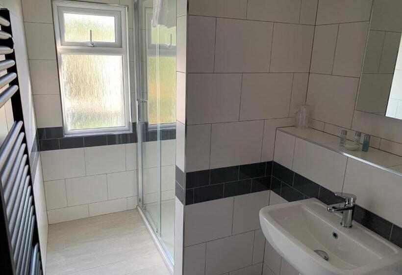 家庭套房, Hensleigh House