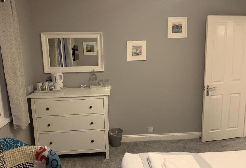 家庭套房, Hensleigh House