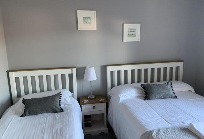 Family Suite, Hensleigh House