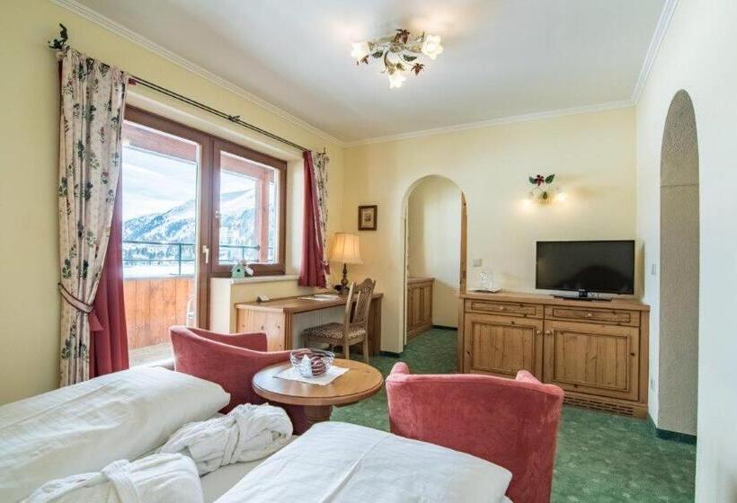 小型套房带阳台, Seehotel Jägerwirt