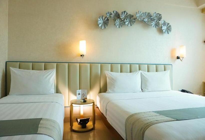 家庭间, Solaris Hotel Malang