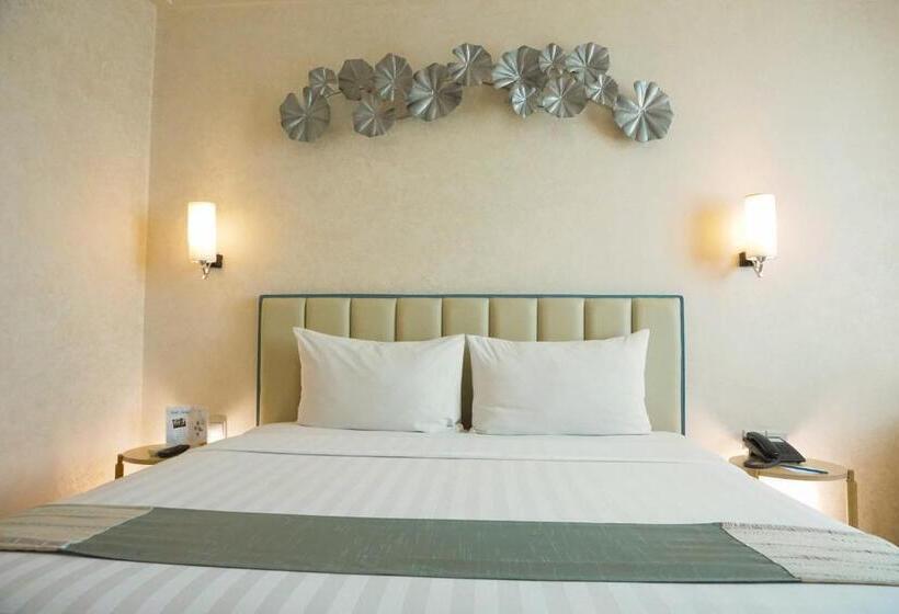 带大床的标准间, Solaris Hotel Malang