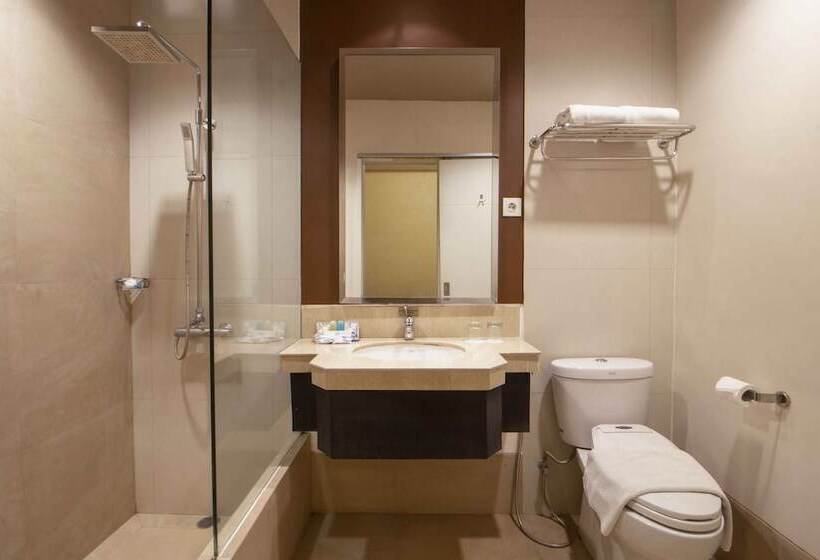 家庭间, Solaris Hotel Malang