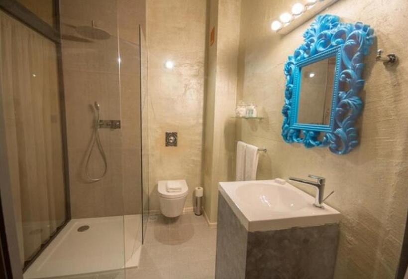 اتاق لوکس, The Vincent