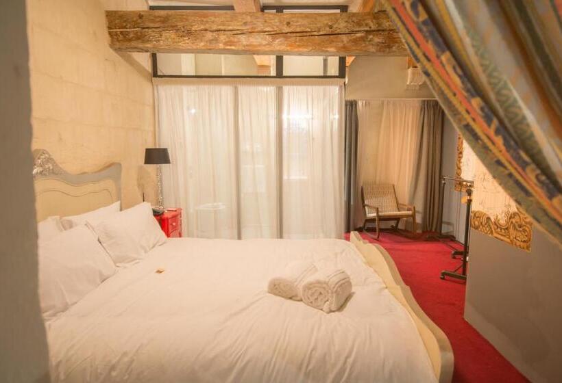 اتاق لوکس, The Vincent