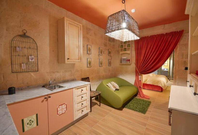 اتاق لوکس, The Vincent