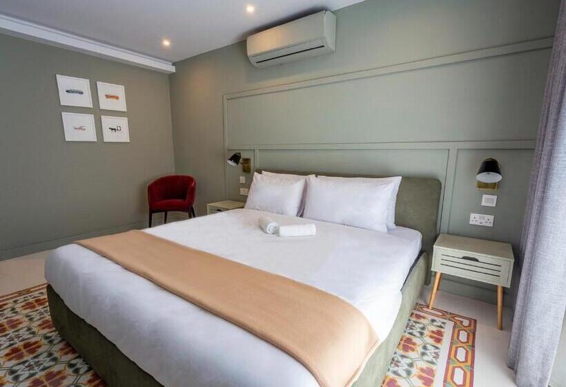 اتاق لوکس با تراس, The Vincent