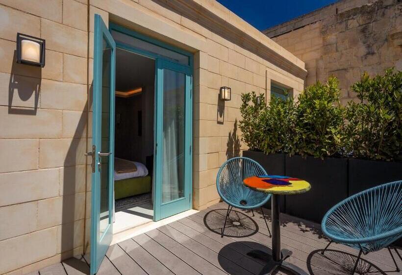 اتاق لوکس با تراس, The Vincent