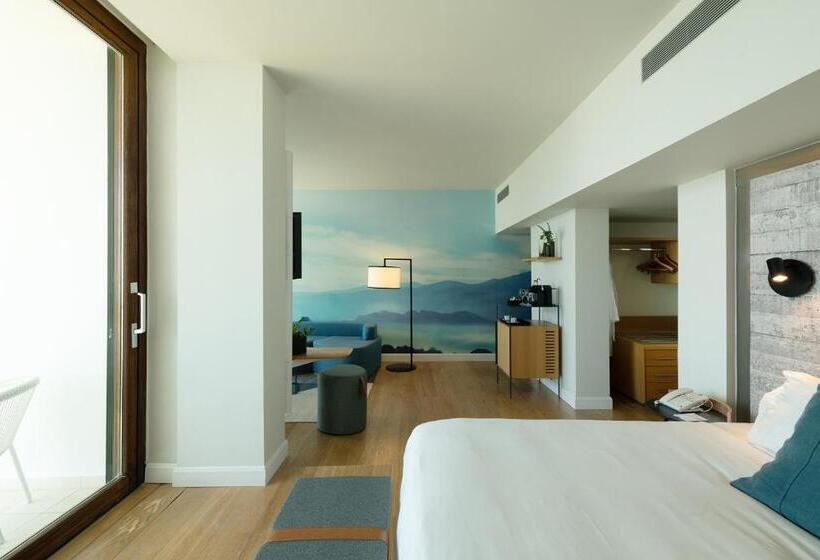 豪华海景房带阳台, Elma Hotel And Art Complex